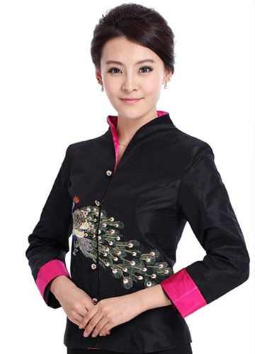 咱们去定做厦门制服好还是不好